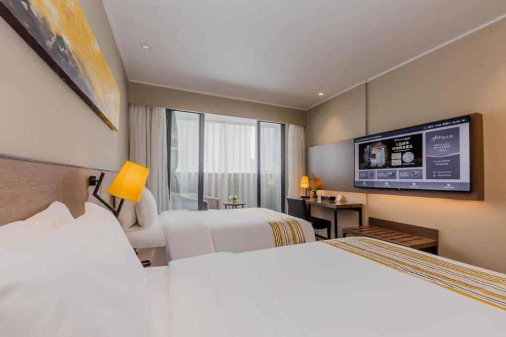 Home Inn Plus Shanghai New International Expo Center Yushan Road Yuanshen Sports Екстер'єр фото