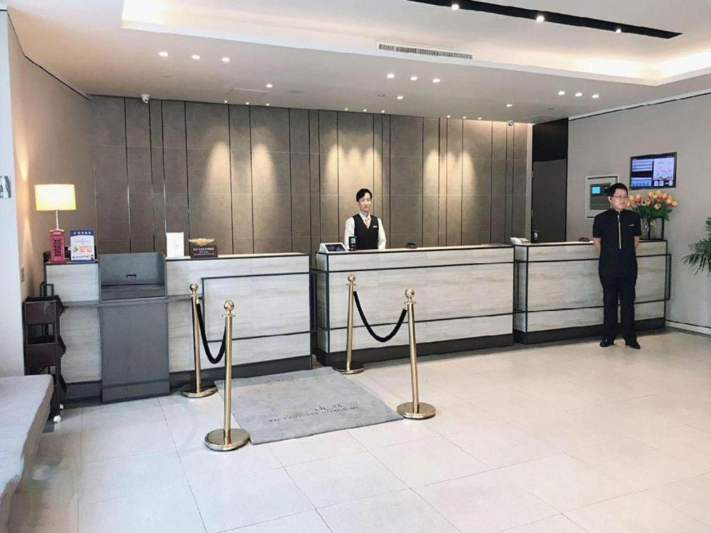 Home Inn Plus Shanghai New International Expo Center Yushan Road Yuanshen Sports Екстер'єр фото