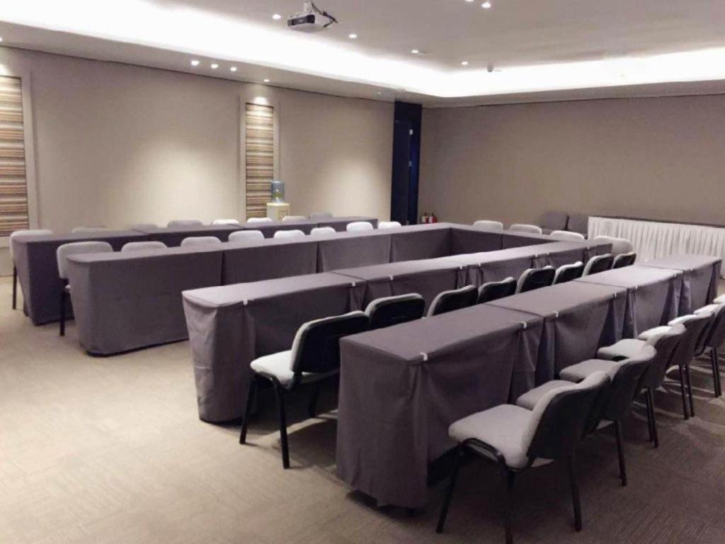Home Inn Plus Shanghai New International Expo Center Yushan Road Yuanshen Sports Екстер'єр фото